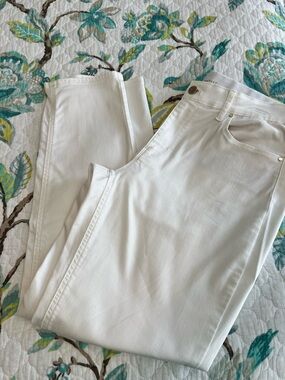 White House Black Market White Jeans Sz 12